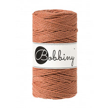 Načíst obrázek do prohlížeče Galerie, Bobbiny macramé 3PLY 3 mm regular (rozčesatelná)
